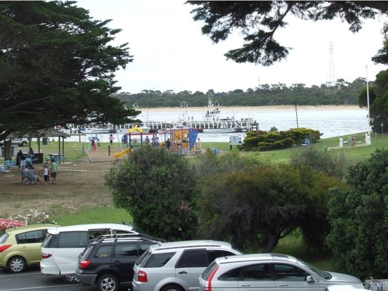 Apartment C/129 Marine Parade, San Remo VIC 3925