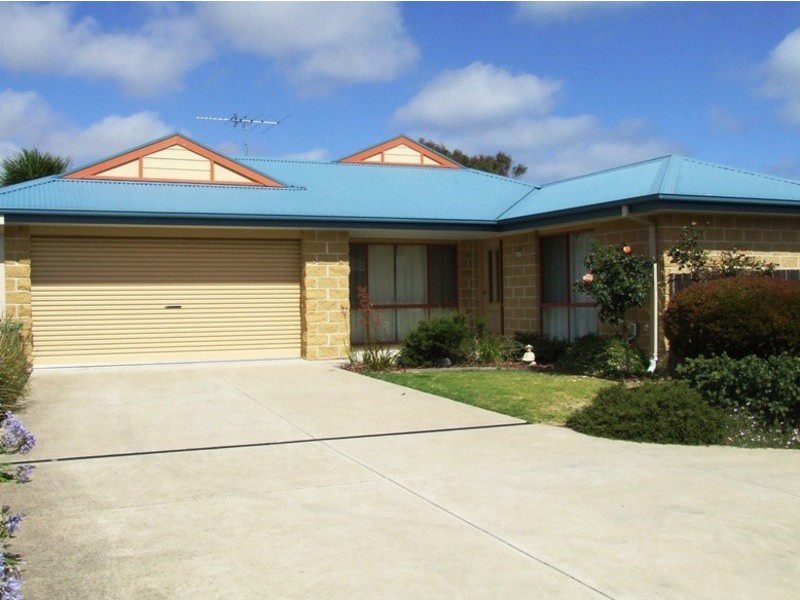 2/78 Back Beach Road, San Remo VIC 3925