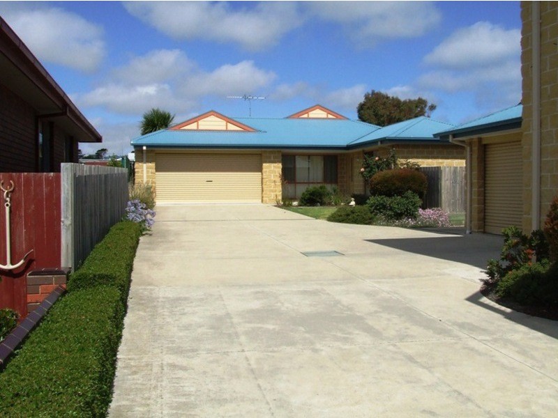 2/78 Back Beach Road, San Remo VIC 3925