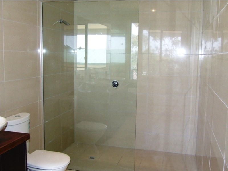 8 Wonthaggi Crescent, San Remo VIC 3925