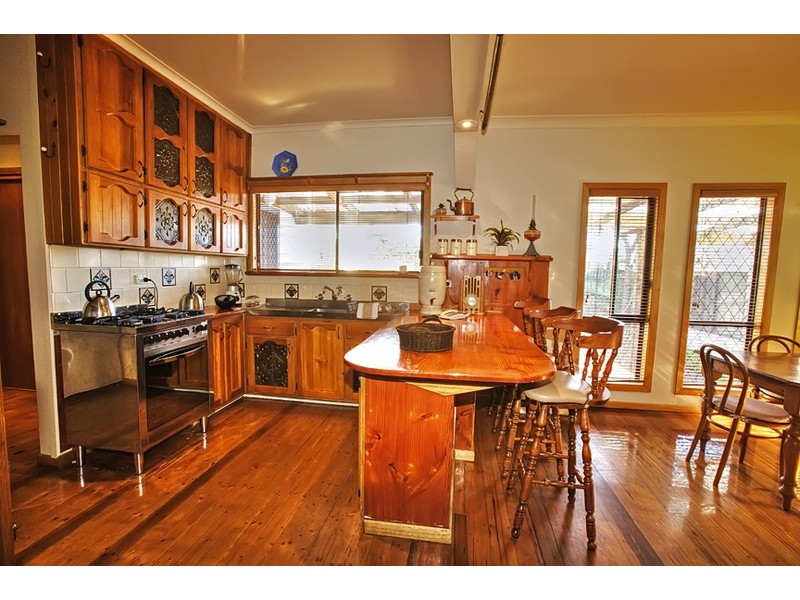 16 Park Road, San Remo VIC 3925