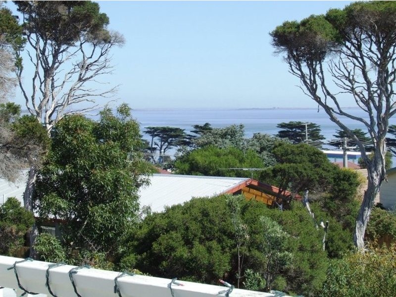 15/33 – 37 Genista Street, San Remo VIC 3925