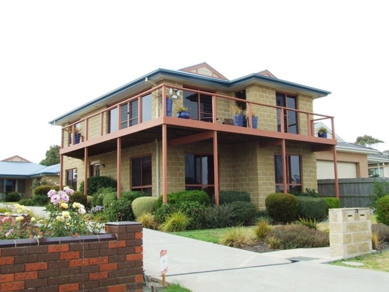1/78 Back Beach Road, San Remo VIC 3925