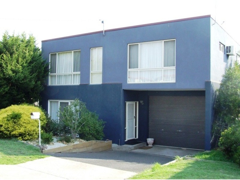 5 The Broadway, San Remo VIC 3925
