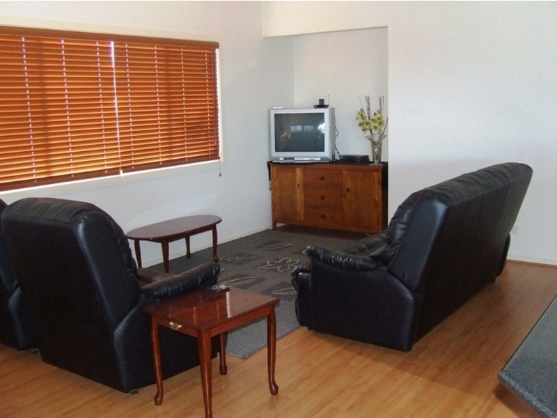 5 The Broadway, San Remo VIC 3925
