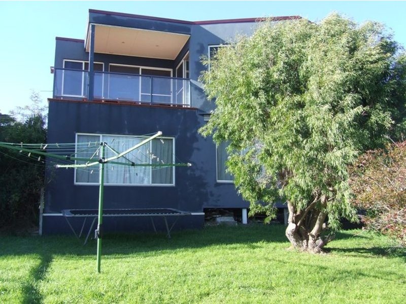 5 The Broadway, San Remo VIC 3925