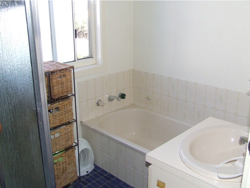 5 The Broadway, San Remo VIC 3925