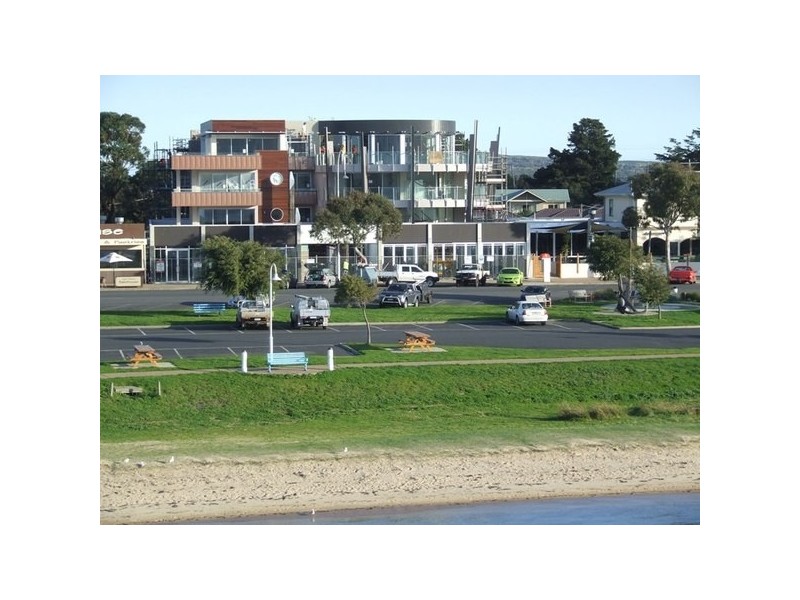 Shop 8 Bridgeview, 157-159 Marine Parade, San Remo VIC 3925