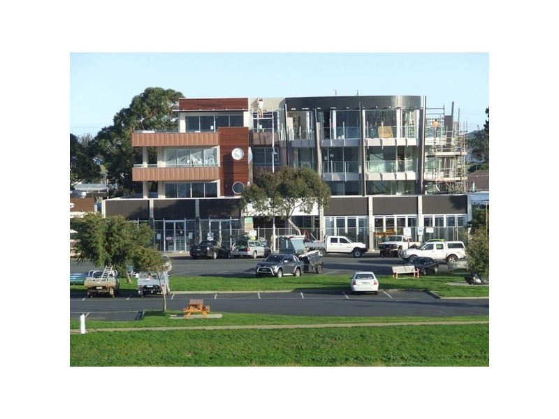 Shop 8 Bridgeview, 157-159 Marine Parade, San Remo VIC 3925