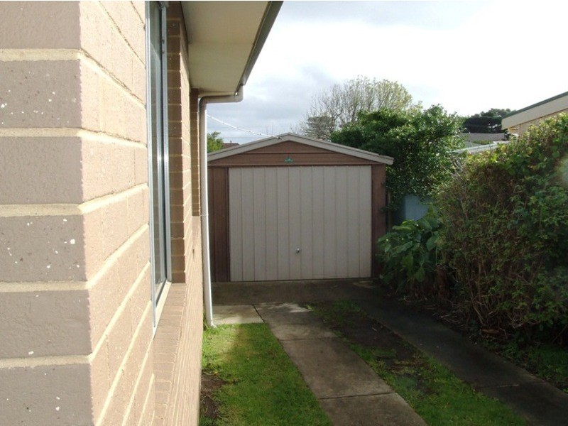 15 Edgar Road, San Remo VIC 3925