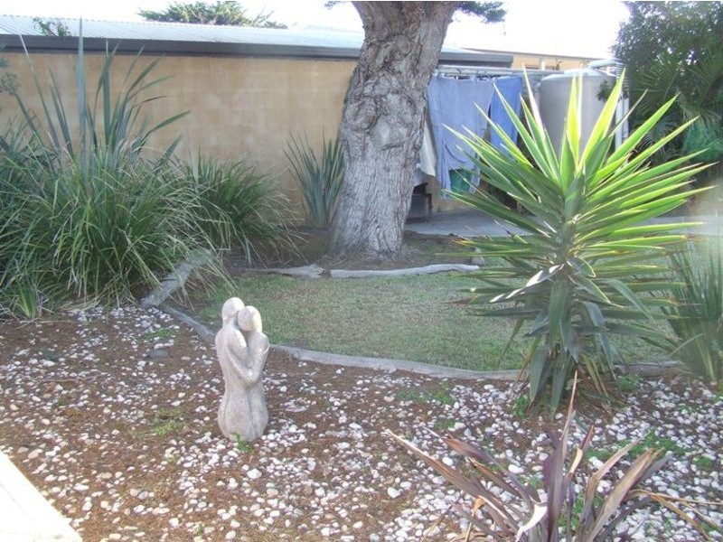 11 Anglers Road, Sunderland Bay VIC 3922