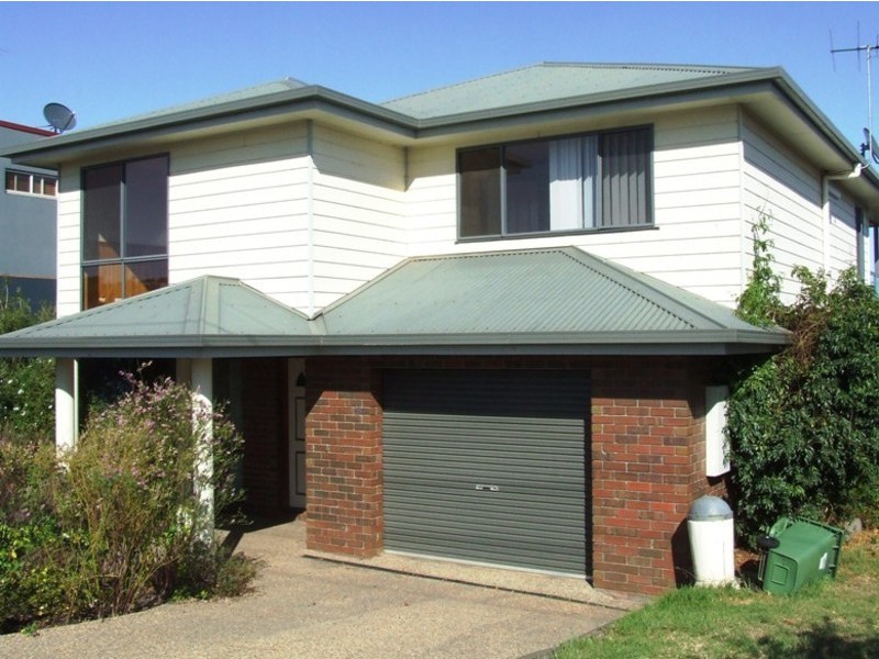 7 The Broadway, San Remo VIC 3925