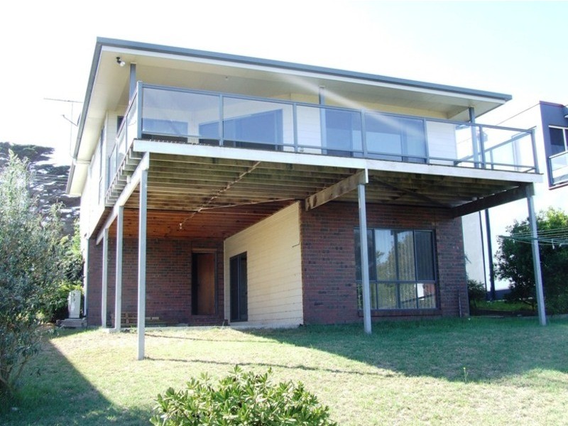 7 The Broadway, San Remo VIC 3925