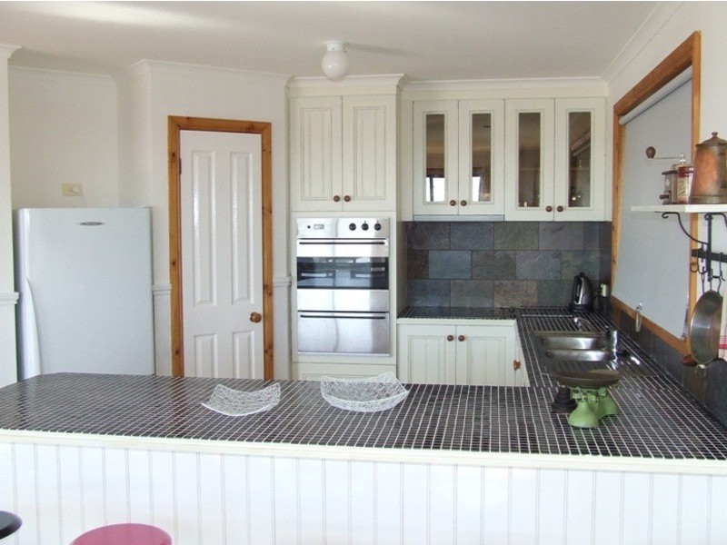 7 The Broadway, San Remo VIC 3925