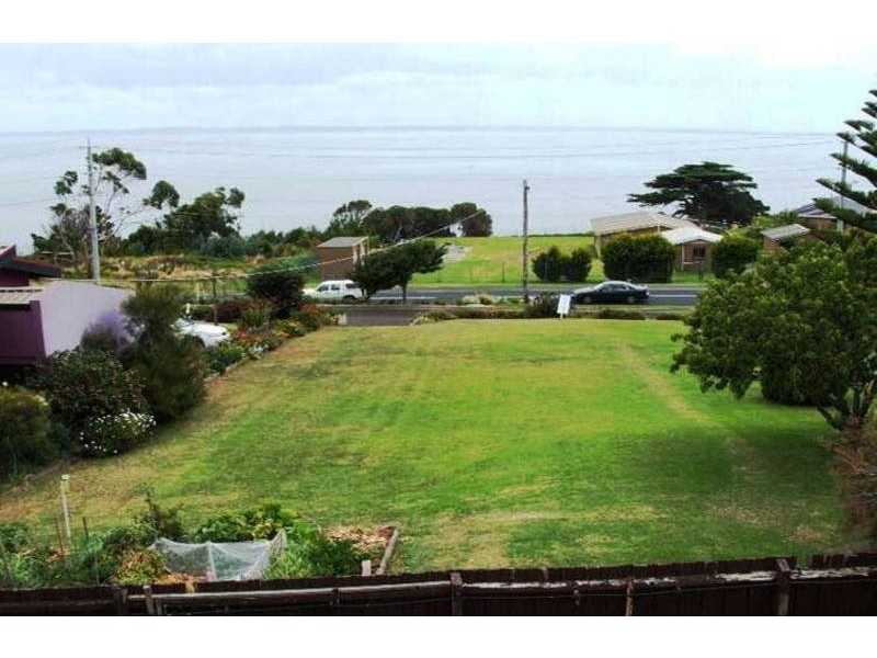 27 Phillip Island Road, San Remo VIC 3925