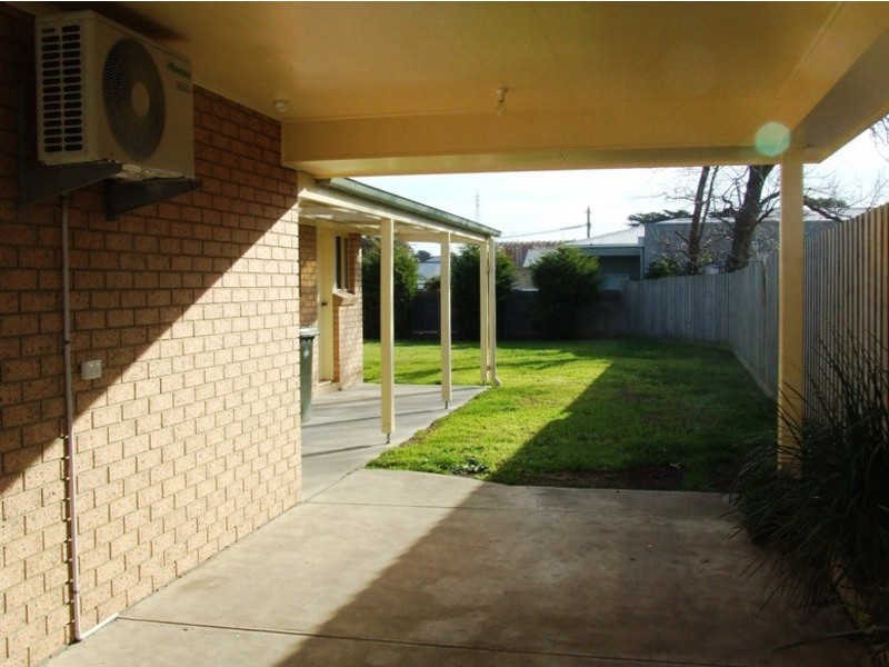 21 Edgar Road, San Remo VIC 3925