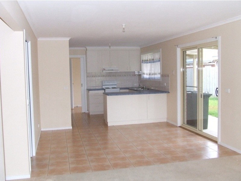 21 Edgar Road, San Remo VIC 3925