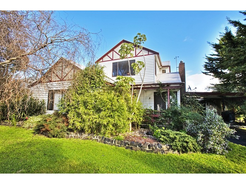 16 Park Road, San Remo VIC 3925