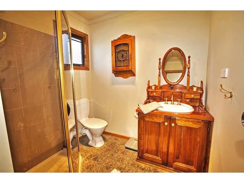 16 Park Road, San Remo VIC 3925