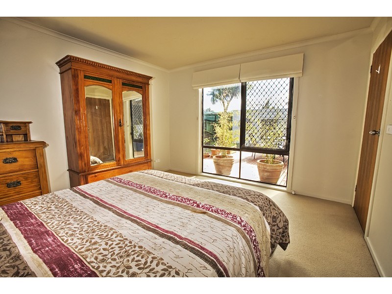 16 Park Road, San Remo VIC 3925