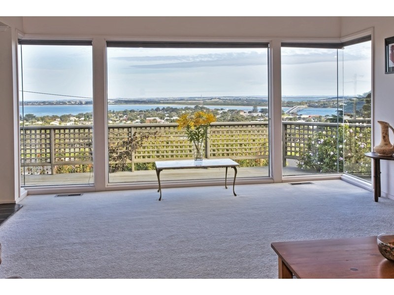 28 Panorama Drive, San Remo VIC 3925