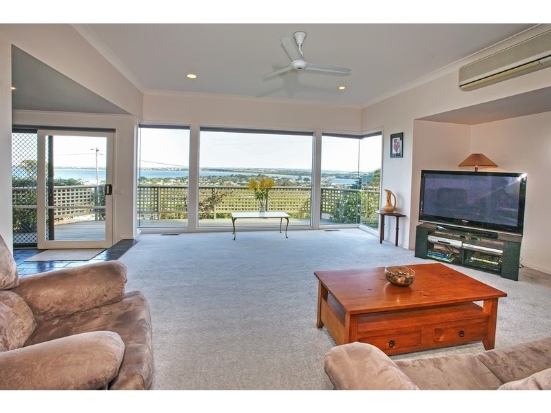 28 Panorama Drive, San Remo VIC 3925