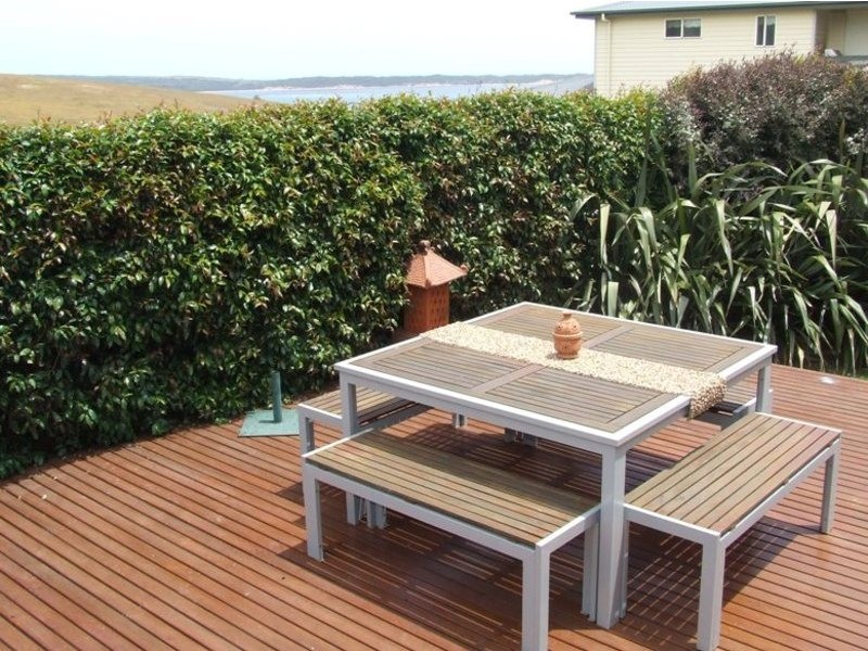 3 Halcyon Avenue, San Remo VIC 3925