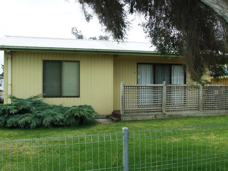 4 Park Road, San Remo VIC 3925