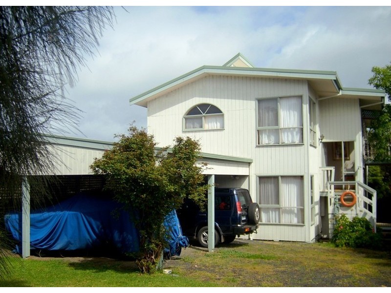 3 Back Beach Road, San Remo VIC 3925