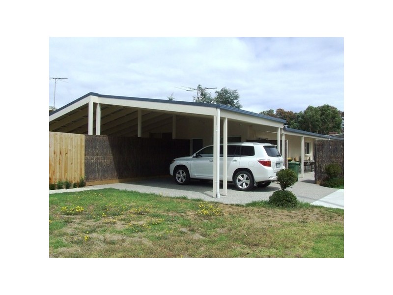 2 Park Road, San Remo VIC 3925