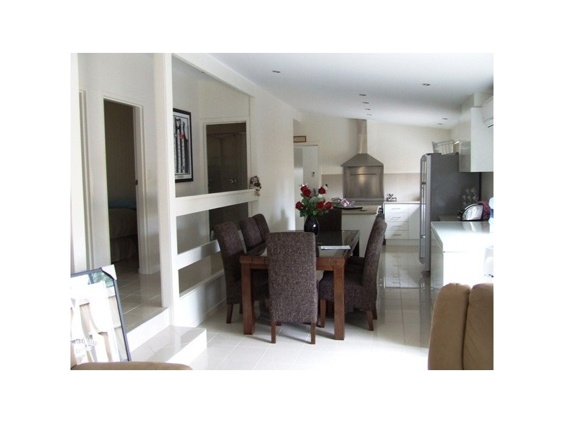 2 Park Road, San Remo VIC 3925