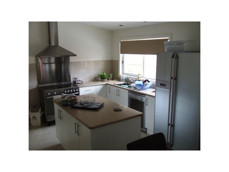 2 Park Road, San Remo VIC 3925