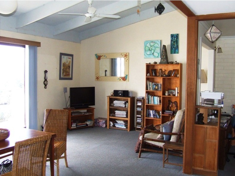 10 Beach Road, Rhyll VIC 3923