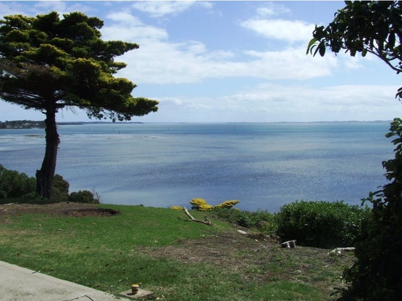 42 Phillip Island Road, San Remo VIC 3925