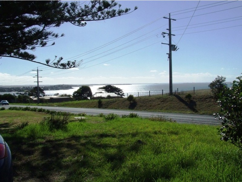 9 Phillip Island Road, San Remo VIC 3925