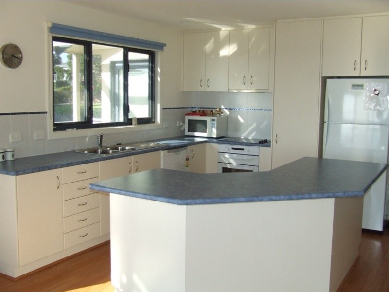 1 Panorama Drive, San Remo VIC 3925