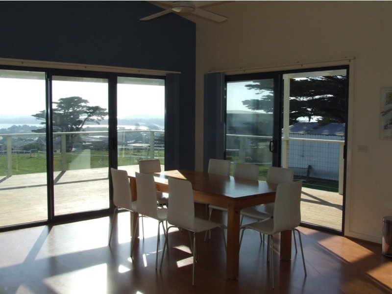 1 Panorama Drive, San Remo VIC 3925