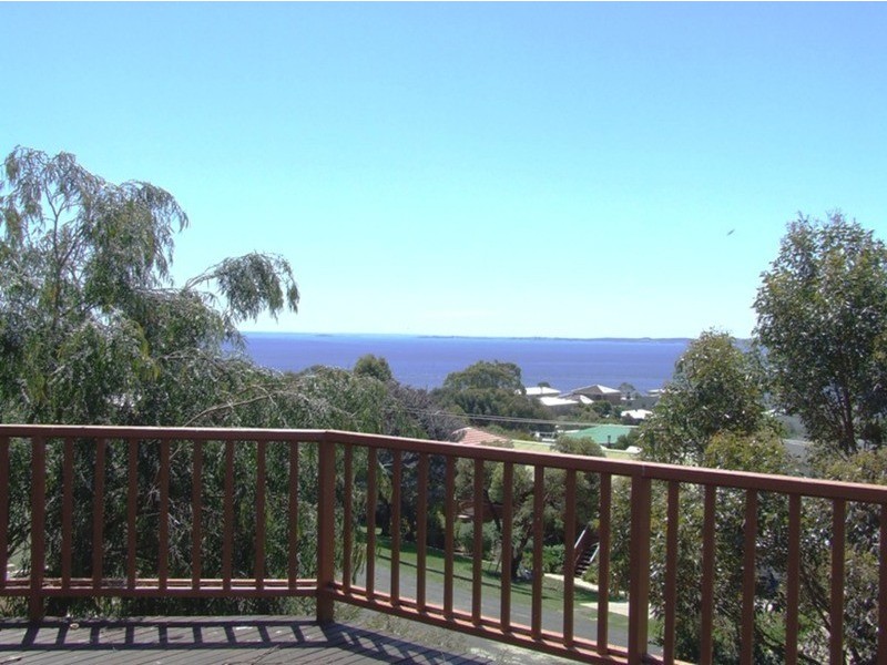 7 Bonwick Avenue, San Remo VIC 3925