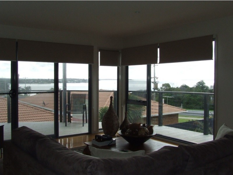2/35 Phillip Island Road, San Remo VIC 3925