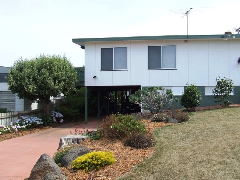 2 Anderson Street, San Remo VIC 3925