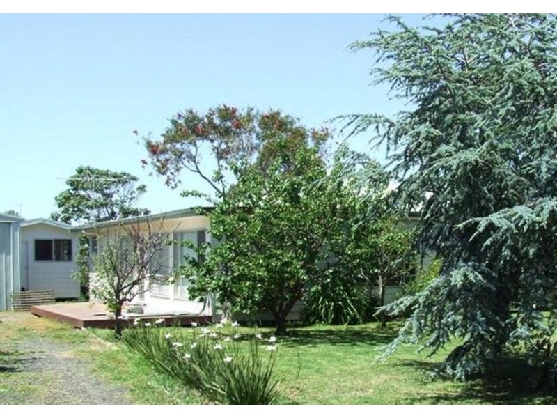 21 School Avenue, Newhaven VIC 3925