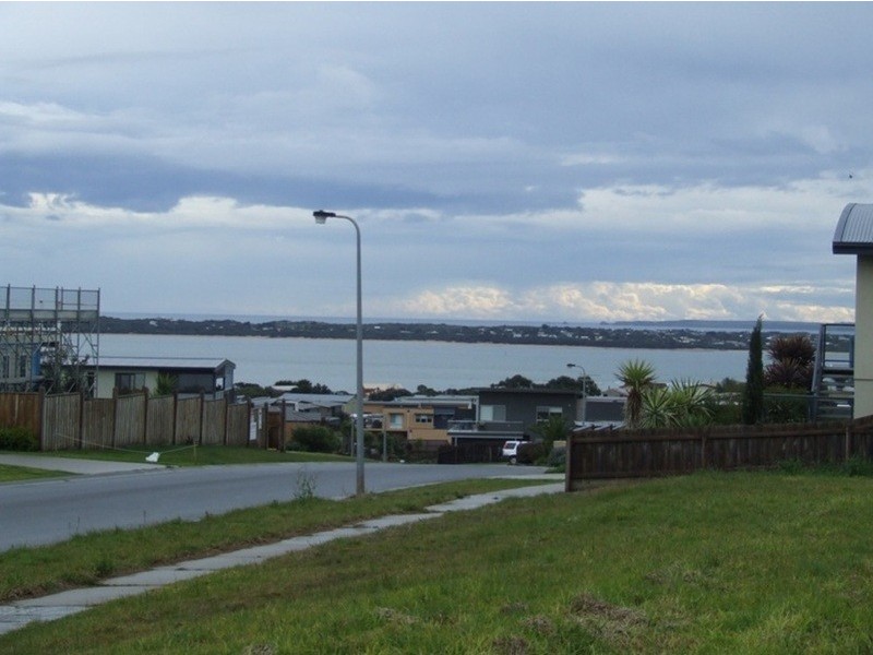 5 Penniwells Drive, San Remo VIC 3925