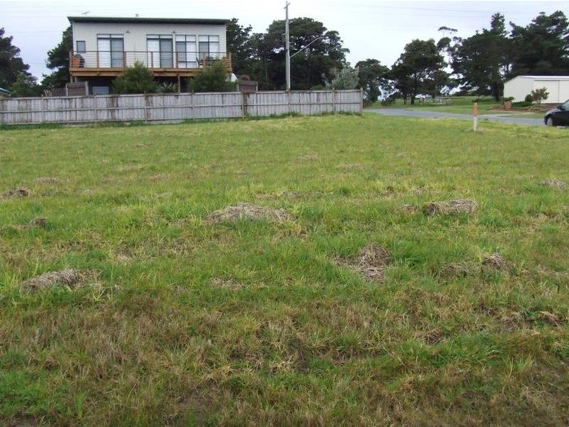 5 Penniwells Drive, San Remo VIC 3925