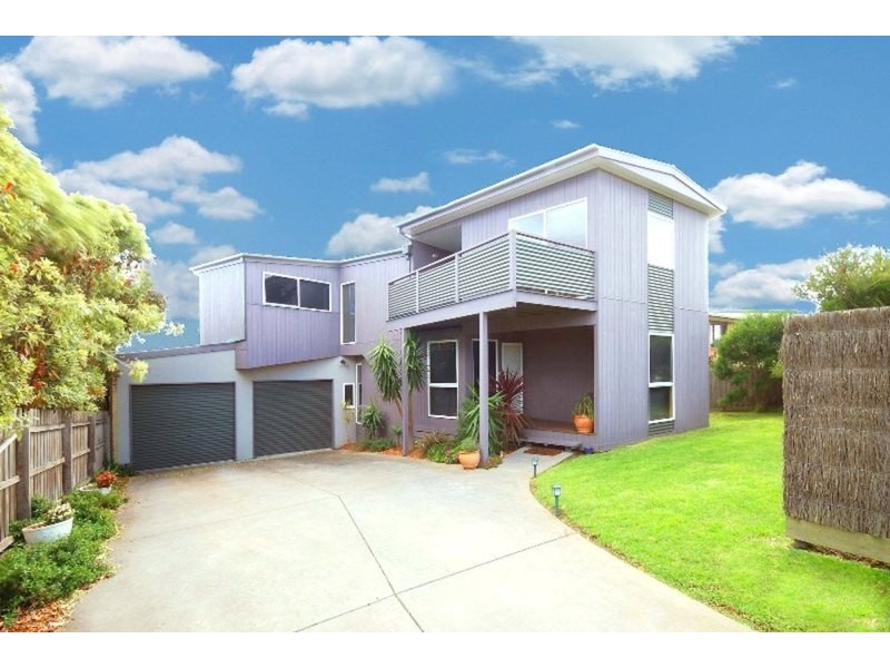 11 Boat Haven Grove, San Remo VIC 3925