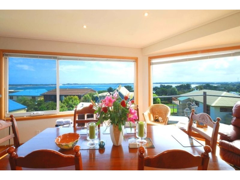11 Boat Haven Grove, San Remo VIC 3925