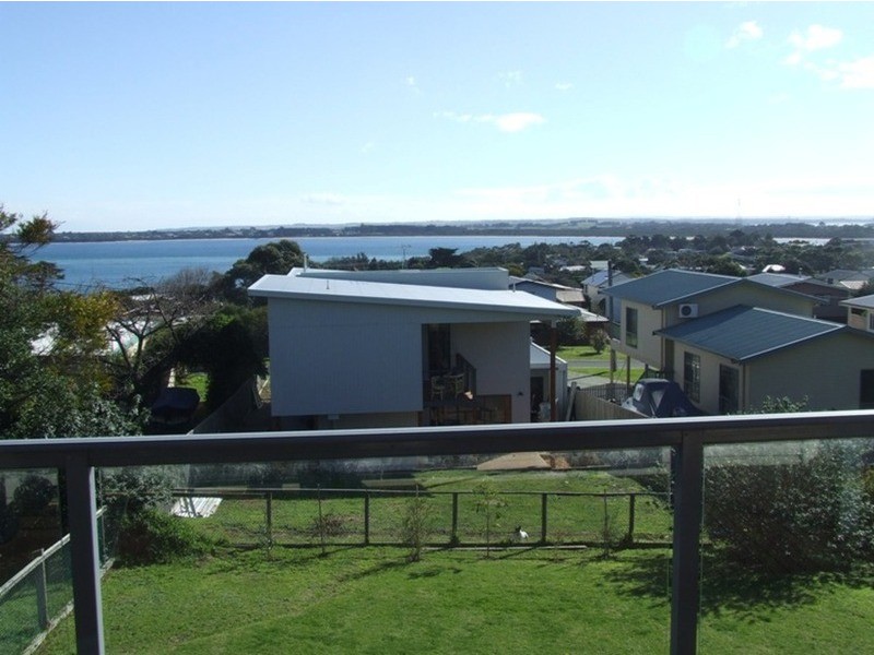 7 The Broadway, San Remo VIC 3925