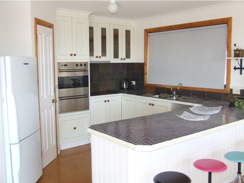 7 The Broadway, San Remo VIC 3925