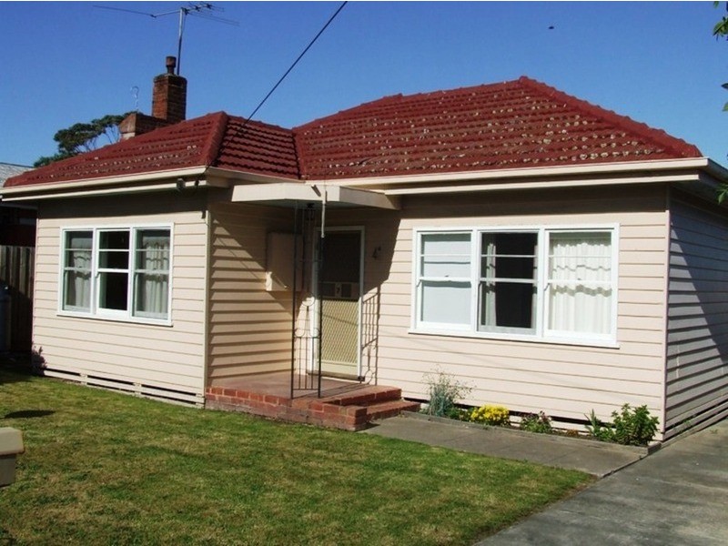 7 Edgar Road, San Remo VIC 3925