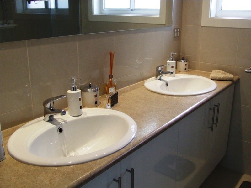 2 Park Road, San Remo VIC 3925