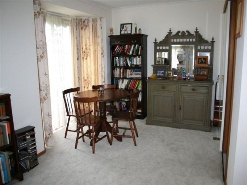 11 West Court, Cowes VIC 3922